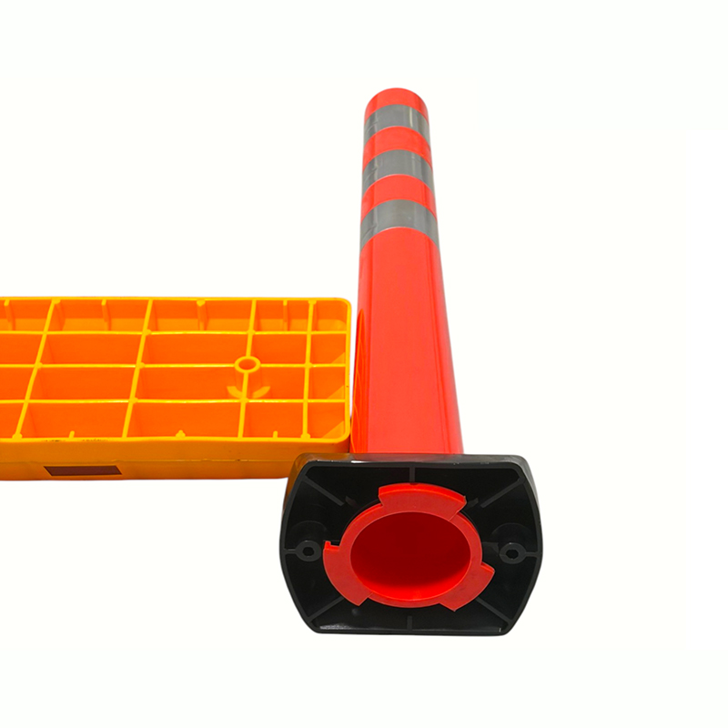 Модульный гибкий разграничительный столбик с бордюром-разделителем полос движения
